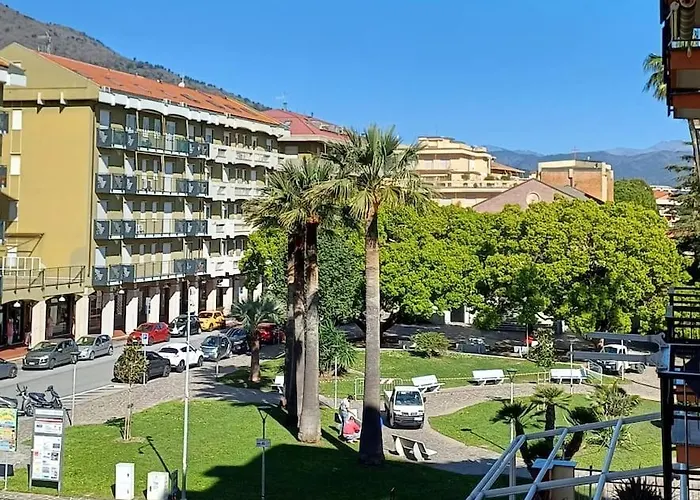 Roma 8 Centralissimo アパート Marina dʼAndora